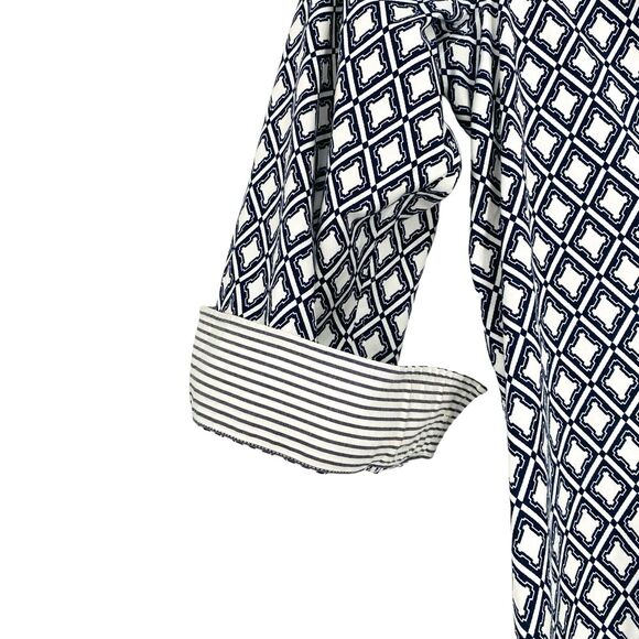 Talbots Button Down Shirt Blue White Geometric Cotton Petite 6 Wrinkle Resistant - Picture 7 of 9